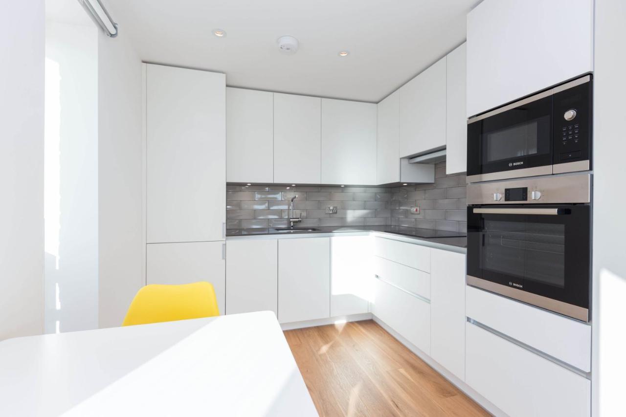 לונדון Spacious & Modern 1 Bedroom Close To Station In E16 מראה חיצוני תמונה