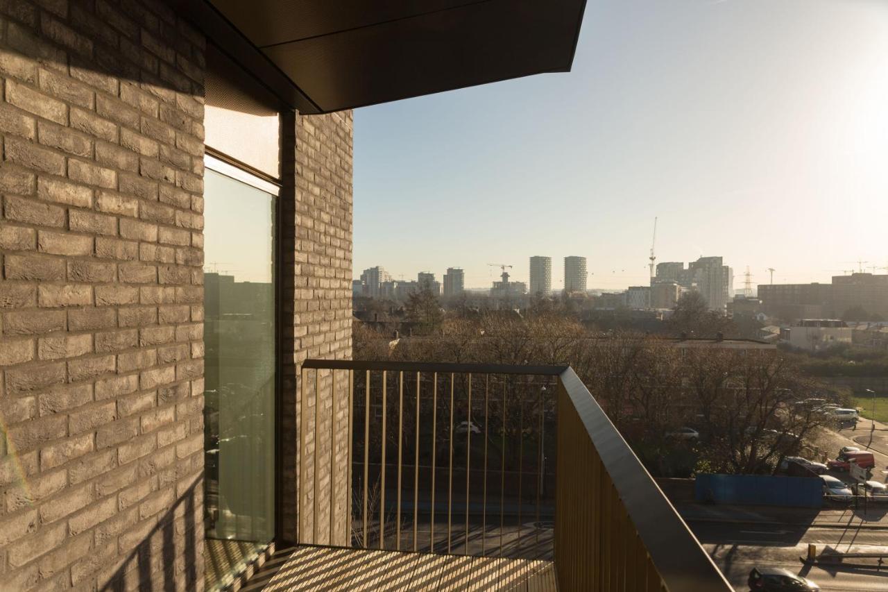 לונדון Spacious & Modern 1 Bedroom Close To Station In E16 מראה חיצוני תמונה
